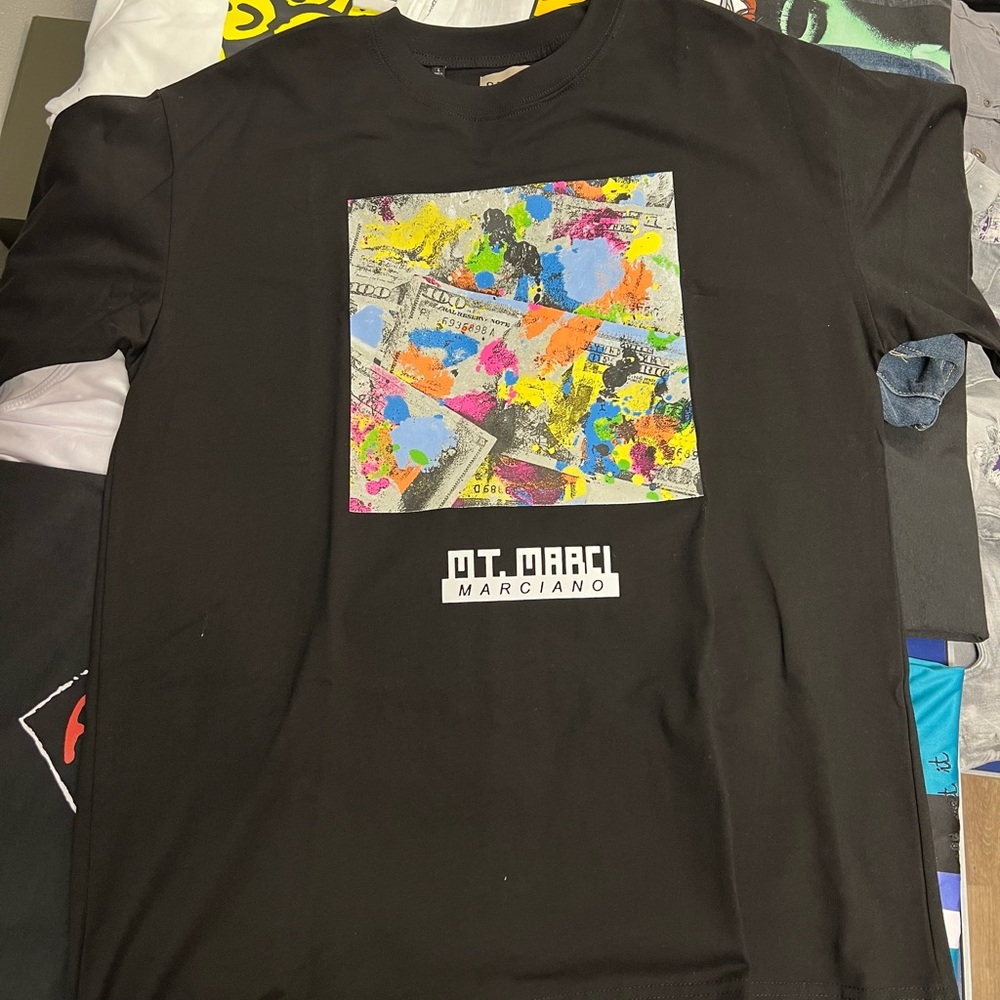 Size Large - Picture 2 of 2
